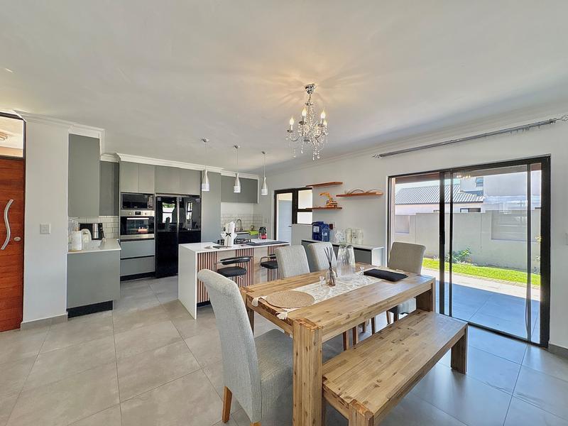 To Let 4 Bedroom Property for Rent in Hartbeespoort Rural North West